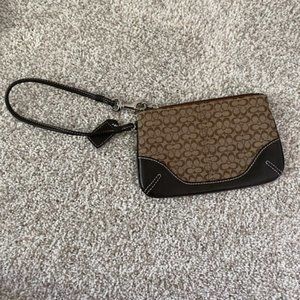 COACH  Corner Zip Wristlet In Signature Canvas